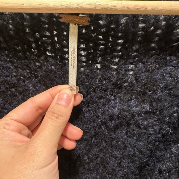 Free People Color Block Knit Oversized Sweater Size XS - Picture 4 of 8